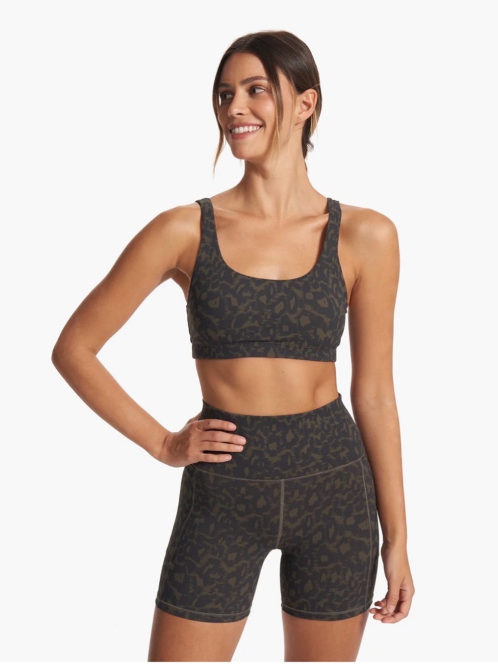 🛑 SOLD 🛑 Vuori 3-Piece Matching Set | Daily Bra + Studio Pocket Shorts